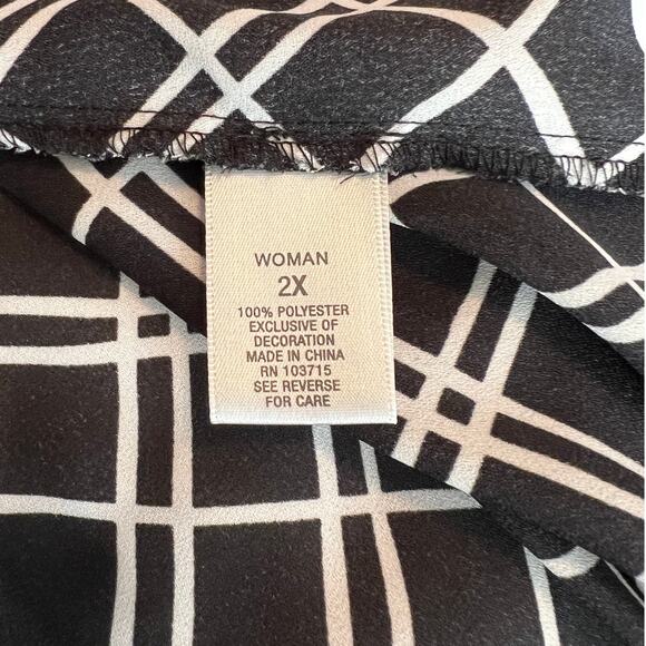 Dressbarn Black & White Print Pullover Top Roll Tab Sleeve Hi-Low Hem Size 2X - Picture 6 of 6
